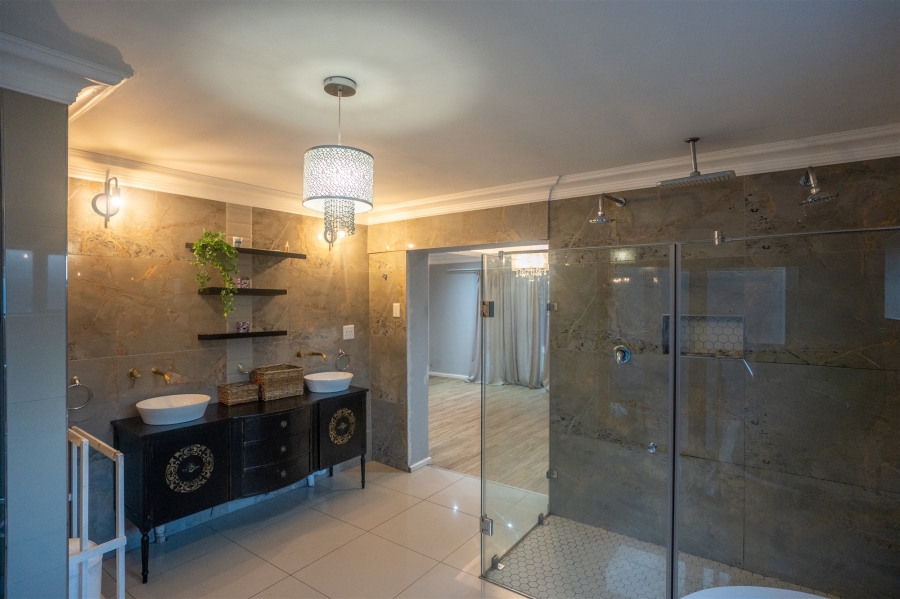 8 Bedroom Property for Sale in Bunkers Hill Eastern Cape